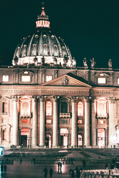 Vista de la Ciudad del Vaticano por la noche