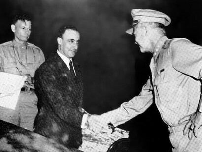 Il 3 settembre 1943 fu siglato segretamente l’Armistizio di Cassibile tra il generale Castellano, incaricato da Badoglio, e il suo pari grado americano Eisenhower – che nel 1953 sarebbe diventato il 34° presidente degli Stati Uniti