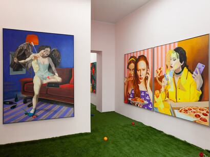Zohar Fraiman, Queen of hearts, exhibition view. Courtesy of Galerie Russi Klenner