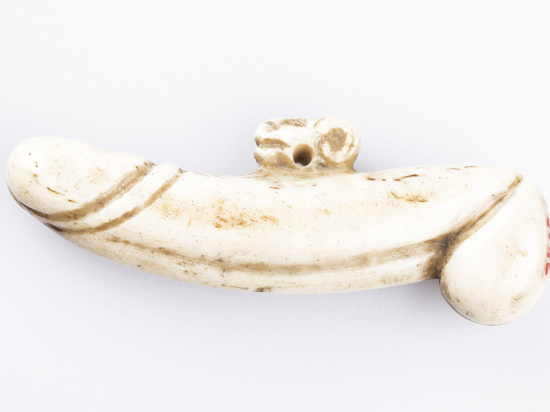 Phallus amulet, Ivory, Japan, probably 19th Century © Freud Museum London
