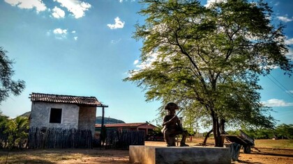 Porta da casa onde nasceu Lampião, no Sítio Passagem das Pedras, um dos maiores líderes do cangaço