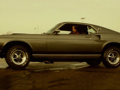 Keanu Reeves disfrutando de lo lindo en la primera película de la saga