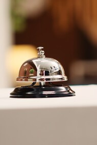 Cada vez que viajaba a Londres se hospedaba en el mismo hotel, de donde era ya connotado pasajero frecuente