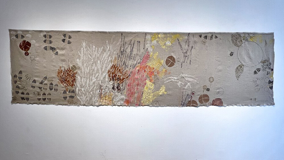 Sue Koch, On the wall. Kame san no shukufuku, blessing of the turtle, exhibition view. Courtesy of Carter Burden Gallery