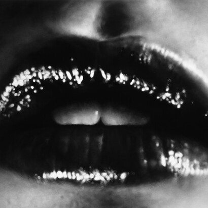 Robert Longo, Untitled (Where the Outside Meets the Inside), 2017, Charcoal on mounted paper, 118,1 x 147,3 cm