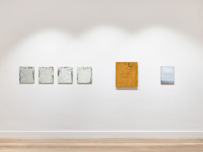 Verschiedene Künstler, Licht im winter, ausstellungsansicht. Mit freundlicher genehmigung der Galerie Albrecht