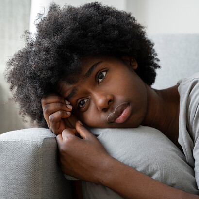 Mulher triste. É preciso paciência e coragem para controlar o estresse