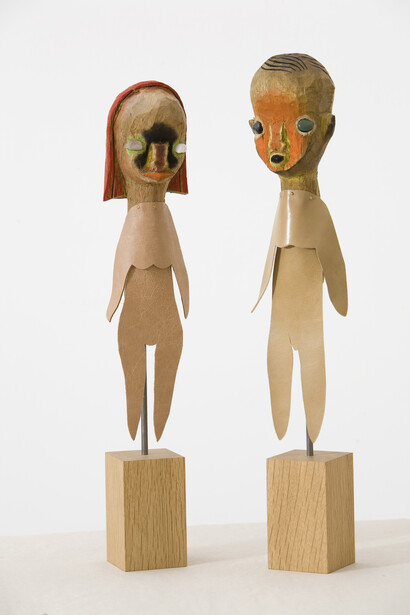 Izumi Kato, Untitled, 2012, Bois, cuir, pierre, fer et acrylique, 17 1/2 x 2 3/4 x 2 3/4 inches et 17 x 2 3/4 x 2 3/4 inches, Photo: Gianni Plescia, Courtesy Galerie Perrotin