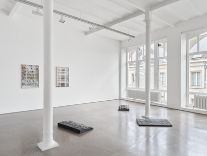 Marina Pinsky, The wave(s) or Newton’s rings, exhibition view. Courtesy of Gallery Greta Meert