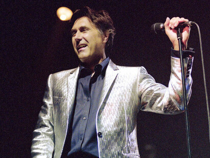 Bryan Ferry durante un concerto