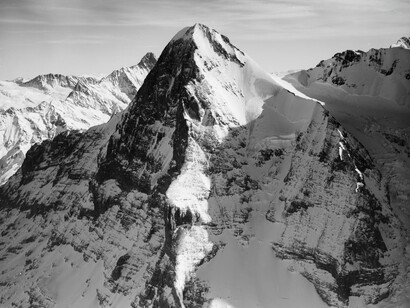 This photo of the north face of the Eiger appears in Alpenflug, a book by Mittelholzer published in 1928. He took the picture in 1919 at an altitude of 3800 metres.
ETH Library, Zurich