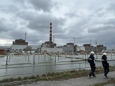 IAEA Director General Rafael Grossi’s expert team at the Zaporizhzhia Nuclear Power Plant, 29 March 2023. Under Sachs’s proposal, the plant would stay under Russian control with IAEA safety oversight. Photo: Fredrik Dahl / IAEA