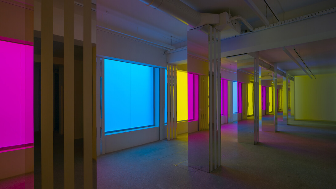 Daniel Buren – Philippe Parreno « Simultanément, travaux in situ et en mouvement », kamel mennour [5 rue du Pont de Lodi], Paris, 2020
© Daniel Buren, Adagp
© Philippe Parreno
Photo. archives kamel mennour
Courtesy of the artists and kamel mennour, Paris/London

