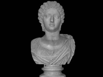 Già all’età di due anni Giulia venne promessa sposa al figlio di Marco Antonio che di anni ne aveva dieci