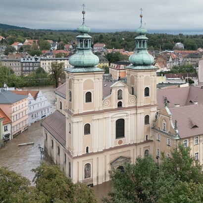 Monasterio franciscano inundado en la ciudad de Kłodzko, Polonia, 2024