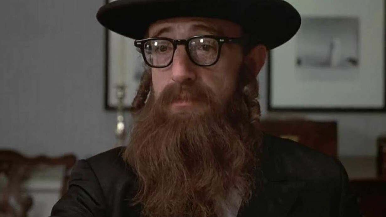 Woody Allen en una escena de "Annie Hall" caracterizado como un judío