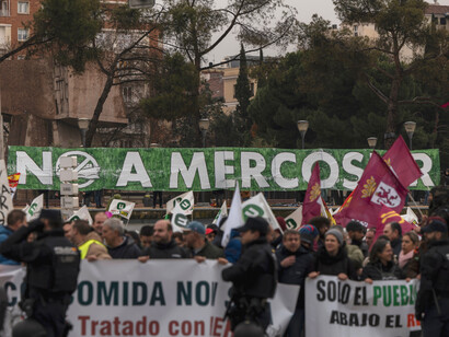 À Madrid, capitale espagnole, une manifestation s'est tenue pour protester contre l'accord commercial entre l'Union européenne et le Mercosur