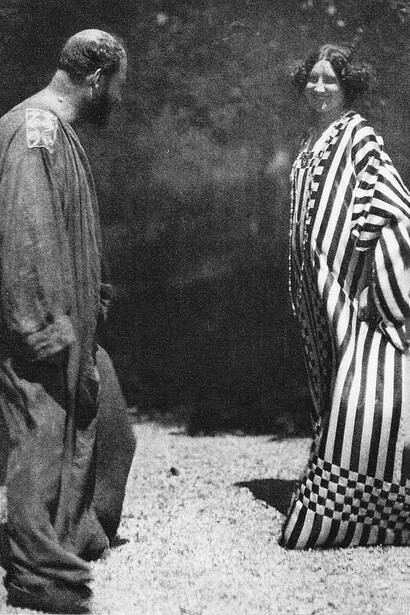 Gustav Klimt y Emilie Flöge, fotografía tomada en 1909