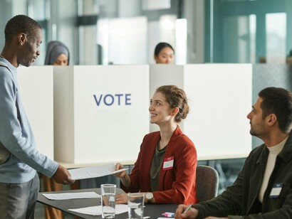 Essa perceção de exclusão teria ganho força após as eleições de 2024, quando alegações de fraude e manipulação eleitoral foram amplamente difundidas, resultando em protestos violentos em várias cidades da província