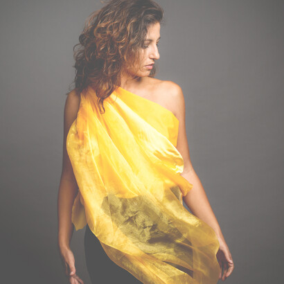 Elena Paparusso e 'Anatomy of the Sun': il nuovo album. Elena Paparusso unisce musica e danza nel suo nuovo album, tra temi di movimento e relazione