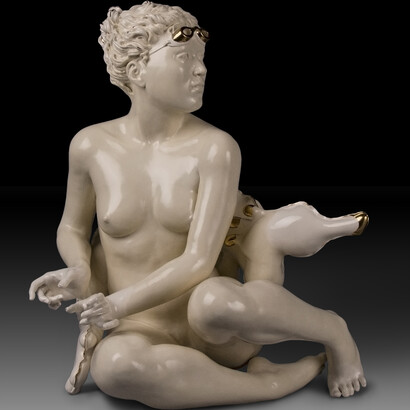 Christyl Boger, Dragon, 2016, Glazed white earthenware, gold luster. Courtesy of John Burgoon.