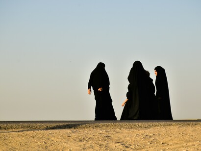 Gruppo di donne con lo hijab: "...In cui una donna viene arrestata e uccisa per una ciocca di capelli fuori dal suo hijab"
