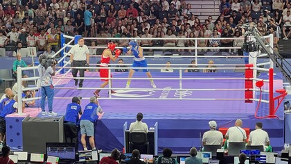 Evento di pugilato ai Giochi Olimpici del 2024, Angela Carini e Imane Khelif, hanno combattuto all'arena Paris Nord, nella categoria 66 chilogrammi donne, Villepinte in Seine-Saint-Denis