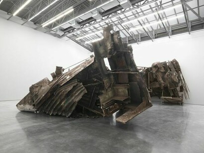 Peter Buggenhout, Caterpillar Logic II, February 28 – April 19, 2014. Installation: Gladstone Gallery, New York. Copyright Peter Buggenhout. Courtesy Gladstone Gallery, New York and Brussels