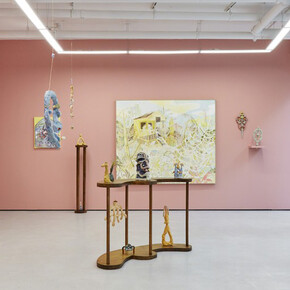 Unbuttoning my belly. Courtesy of Lychee One