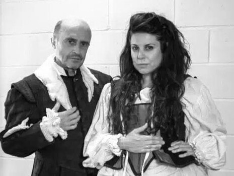 Onofre es interpretado por el genial y experimentado Pepe Viyuela. A ello debemos sumar el bagaje en la dirección de Luis D`Ors. El propio Pepe Viyuela y el filólogo Bernardo Sánchez se han encargado de la adaptación de la novela picaresca al mundo teatral