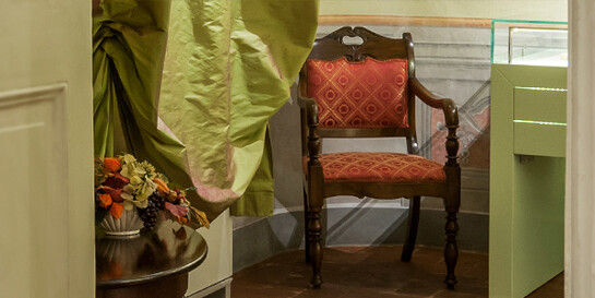 Room with a comfortable place. Courtesy of Puccini Museum