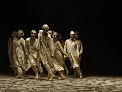 May B. Avec l'aimable autorisation du Les Célestins, Théâtre de Lyon