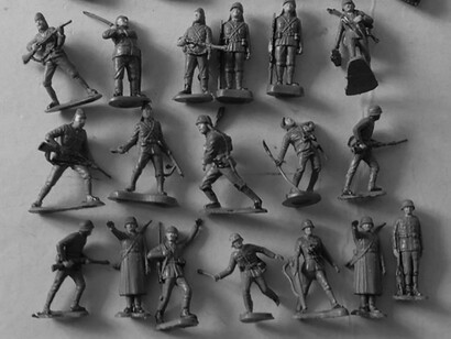 Lead soldiers