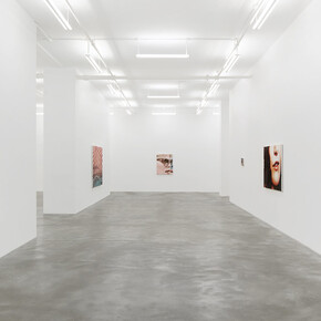 Various artists, Dreams, jokes, mistakes, exhibition view. Courtesy of Casey Kaplan Gallery