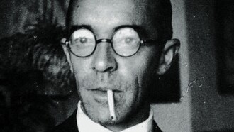 É possível pensar a narrativa literária através da palavra espelho, que pode ser apreendida como uma grande metáfora do reflexo, da imitação, da mimese, neste caso, colocando-se uma das questões mais antigas da literatura: a sua relação com o Real, ou, mais propriamente, como o conceito de Real