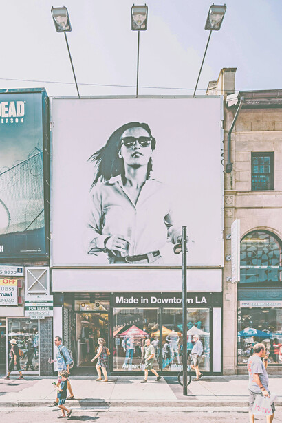 Un storytelling exitoso presenta personajes con los que la audiencia puede identificarse, lo que facilita una conexión emocional más profunda