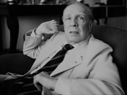 Borges acredita na poesia como uma experiência compartilhada e essencialmente viva entre o escritor e o leitor