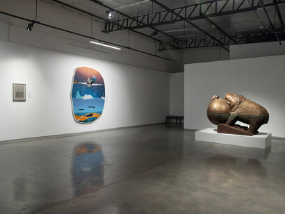 Various artists, Shapes of time, exhibition view. Courtesy of Nature Morte