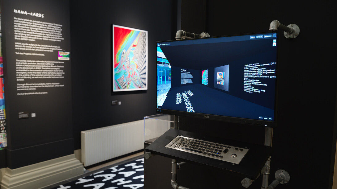 Haha. Burst's cross chain artifacts, ausstellungsansicht. Mit freundlicher genehmigung der OÖ Landes-Kultur GmbH