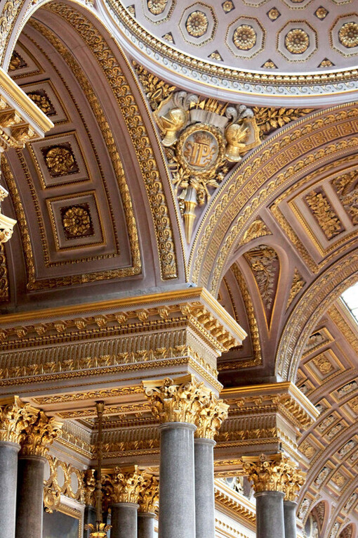 Interior do Palácio de Versalles, na França