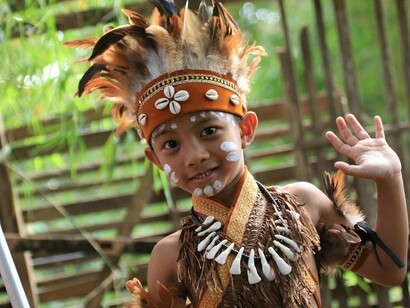 Toda infância indígena é a continuação de seu povo e é extensão de sua cultura, língua, território, pois são Corpo-Território-Memória