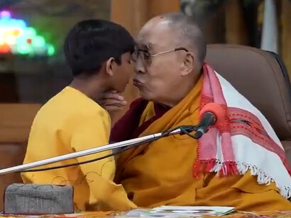 Escândalo após Dalai Lama beijar menino