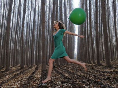 El clima, por otra parte, actúa como un dios pagano: caprichoso, violento, imprevisible. Ha dejado de ser advertencia para ser sentencia