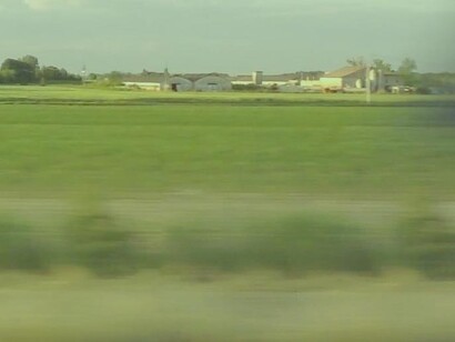 Fotografie che il finestrino del treno scatta una dopo l’altra 