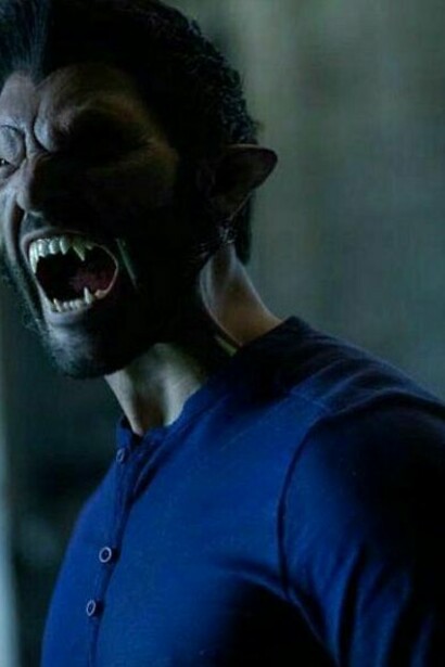 L'attore Tyler Hoechlin nelle vesti di Derek il lupo mannaro in Teen Wolf, 2011