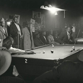 Wayne Miller, From ” The Way of Life of the Northern Negro,” Chicago (Afternoon Game at Table 2), 1946-1948 courtesy Stephen Daiter Gallery/ Sous Les Etoiles Gallery