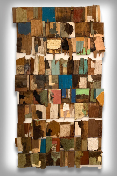 Ensamble con maderas reutilizadas. Serie Ciudades Invisibles. Ivannia Lasso, 2022-2023
