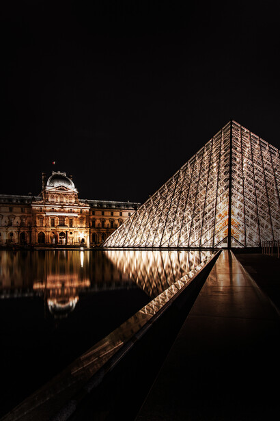 Louvre, Parigi. Lezioni di vita dall'arte: Come 'Gli occhi di Monna Lisa' ispirano a dare, ricevere e restituire