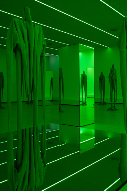 Sandra Mujinga, Skin to skin, exhibition view. Courtesy of Stedelijk Museum