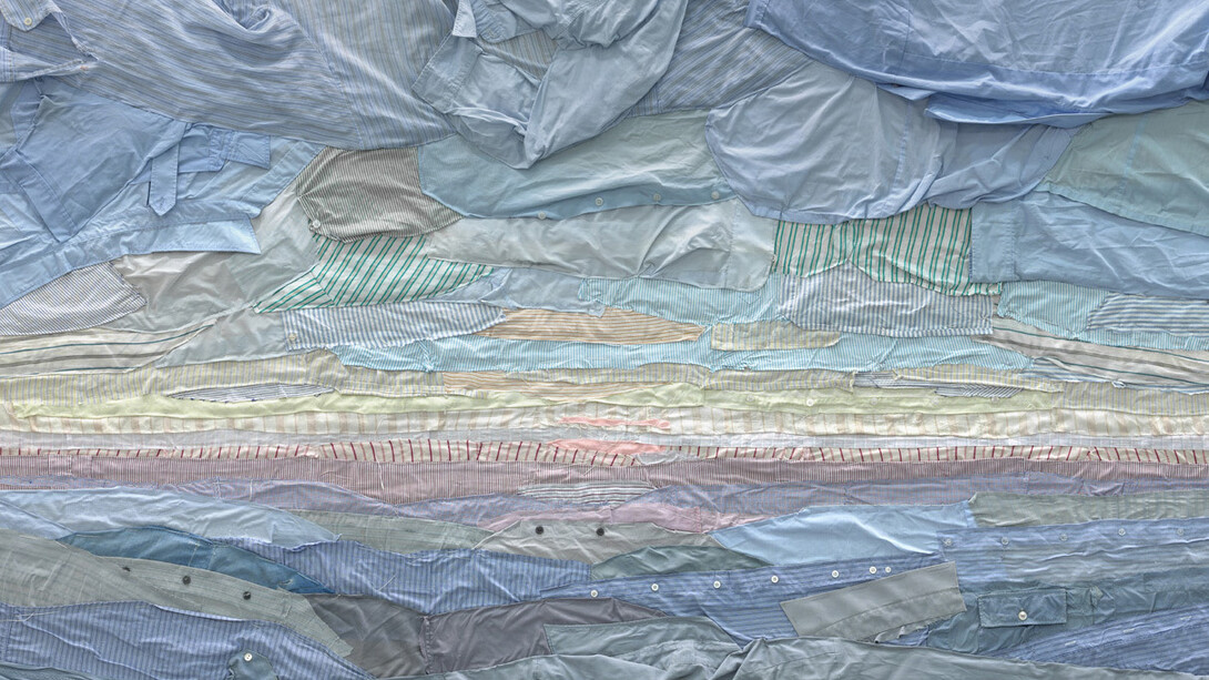 Kaarina Kaikkonen, After This Winter, 2014, camicie da uomo, 150 x 220 cm, Courtesy z2o Sara Zanin Gallery